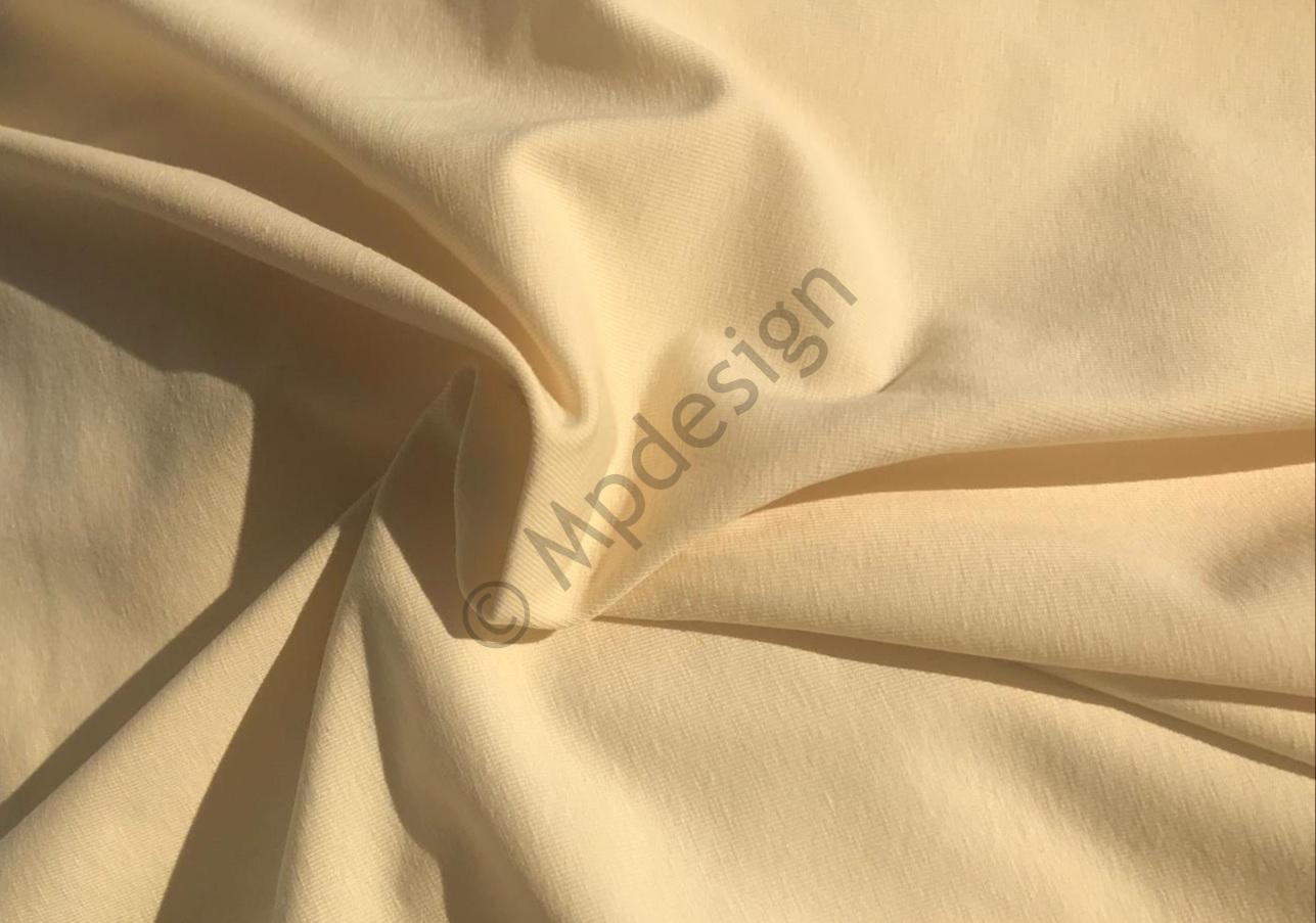 Vaalean keltainen jersey